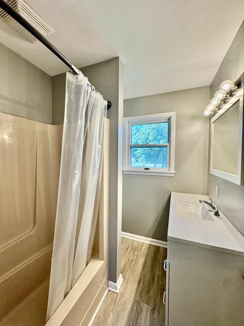 107 Park Street #B, Yorkville, IL 60560