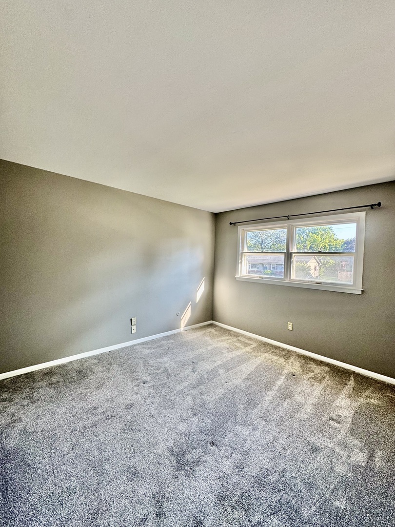 107 Park Street #B, Yorkville, IL 60560