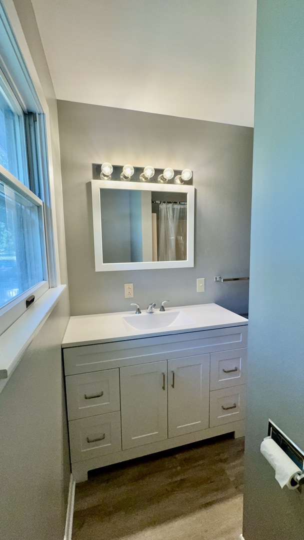 107 Park Street #B, Yorkville, IL 60560