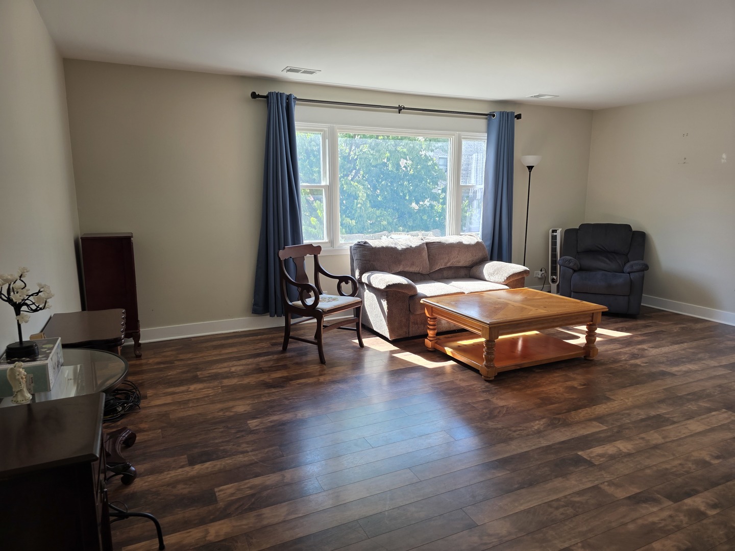 712 W HIGHLAND Avenue #4, Elgin, IL 60123