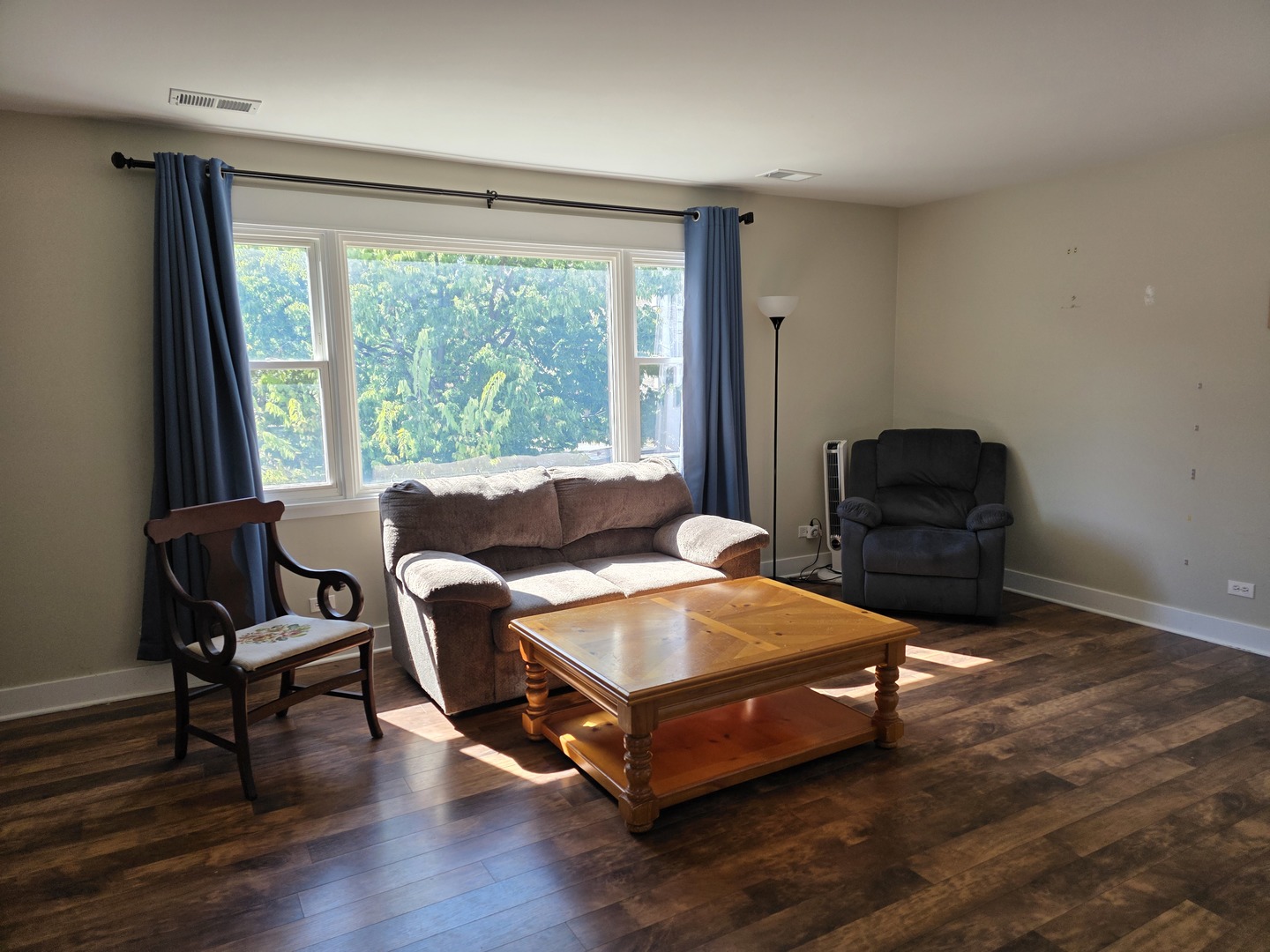 712 W HIGHLAND Avenue #4, Elgin, IL 60123