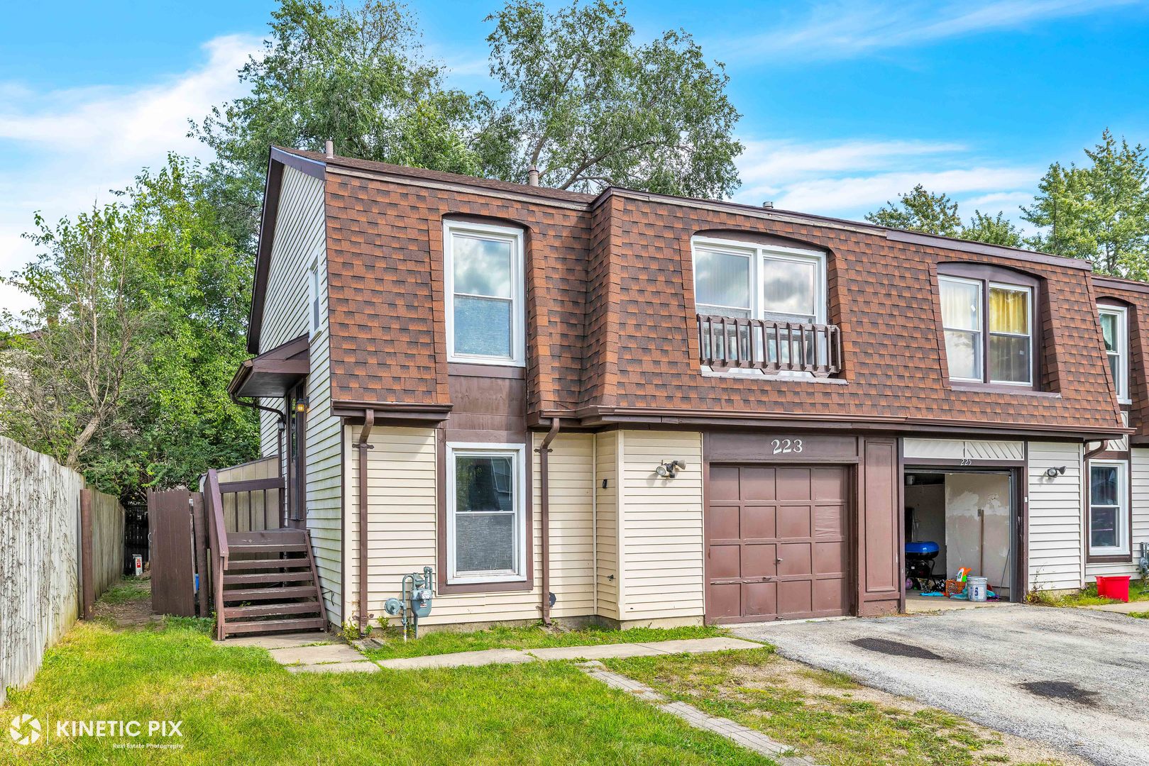 223 Hywood Lane, Bolingbrook, IL 60440