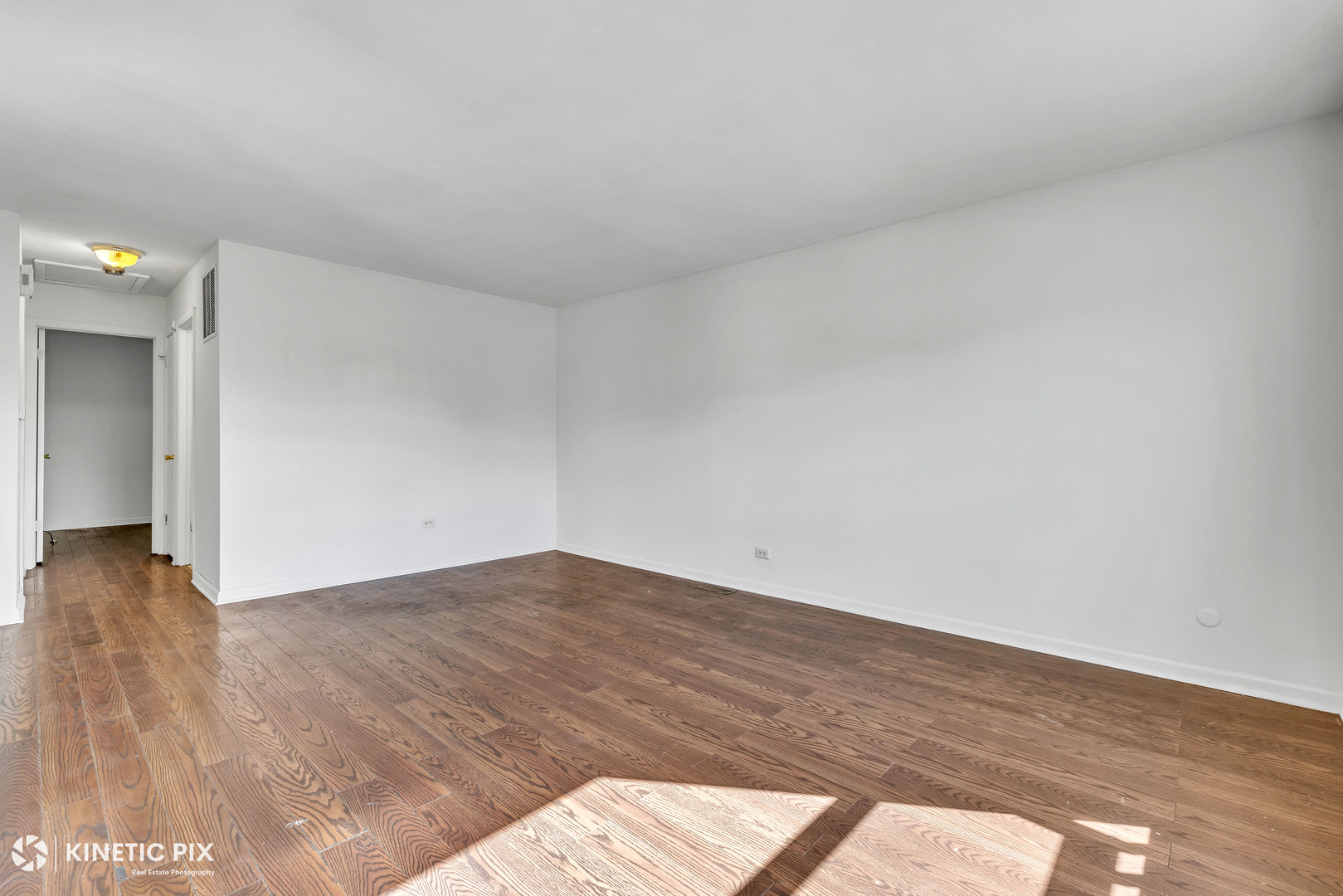 223 Hywood Lane, Bolingbrook, IL 60440