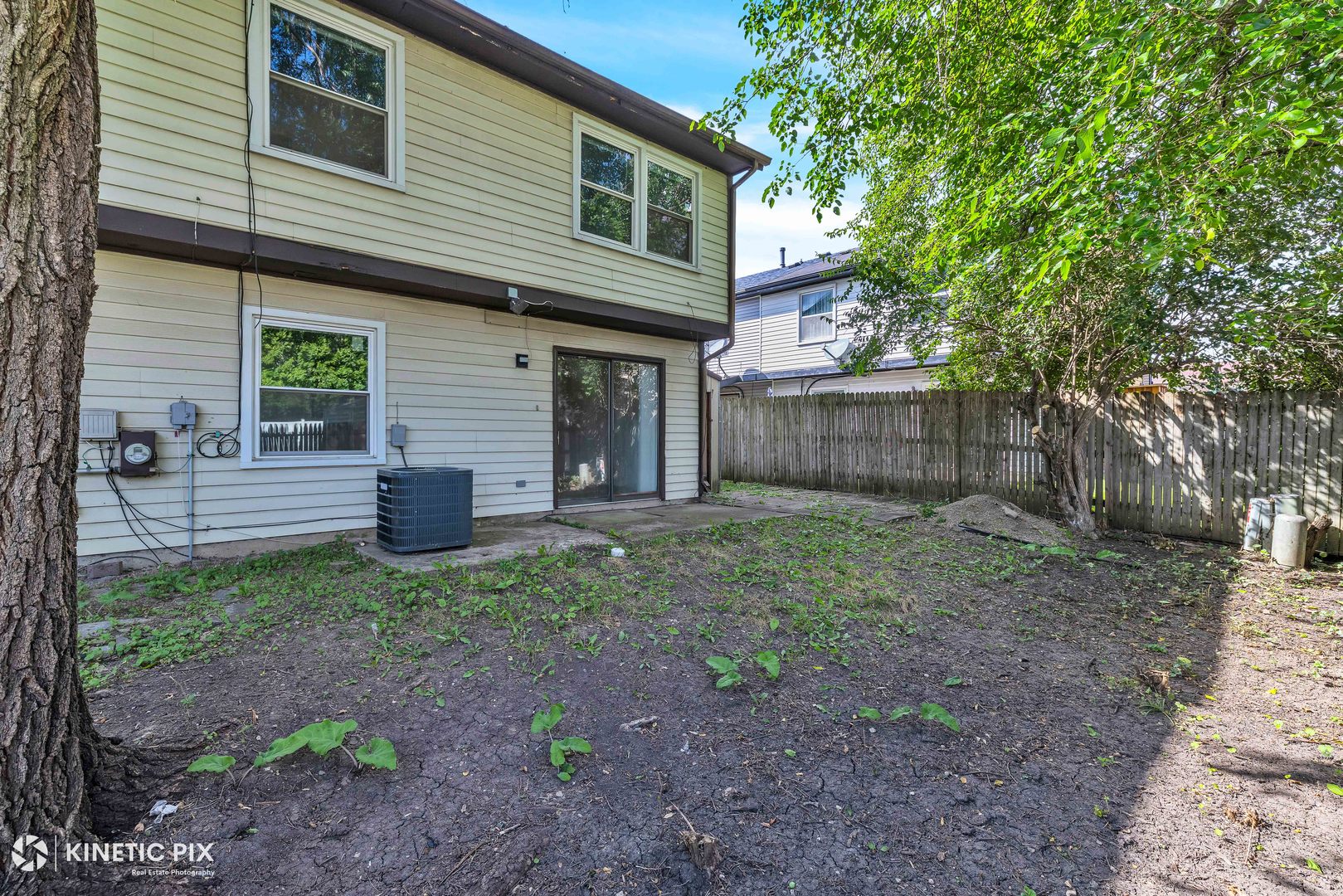 223 Hywood Lane, Bolingbrook, IL 60440
