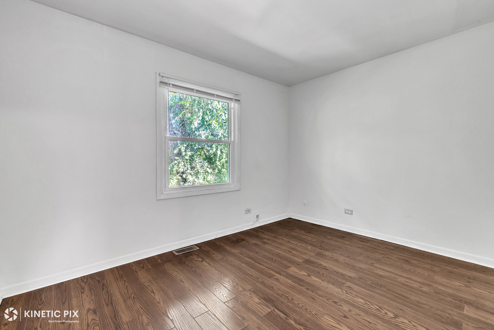223 Hywood Lane, Bolingbrook, IL 60440