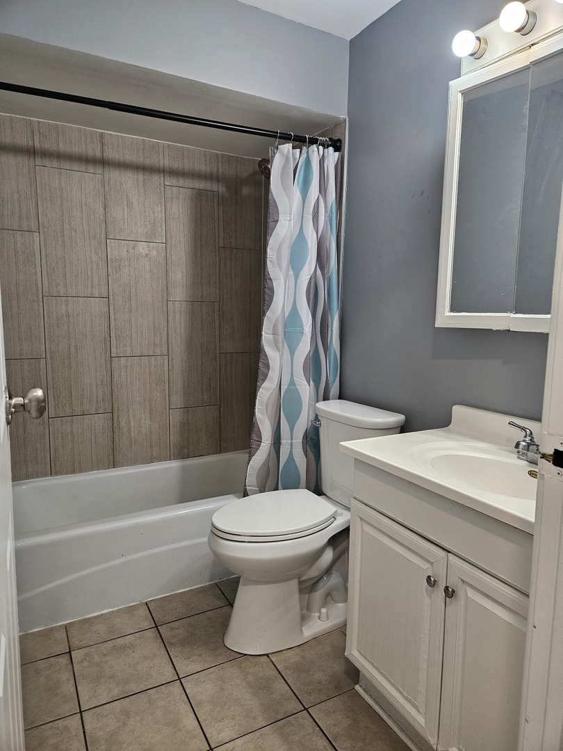 4545 Prescott Avenue #103, Lyons, IL 60534