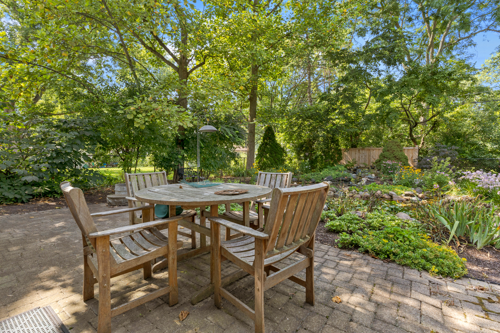 22W506 Arbor Lane, Glen Ellyn, IL 60137