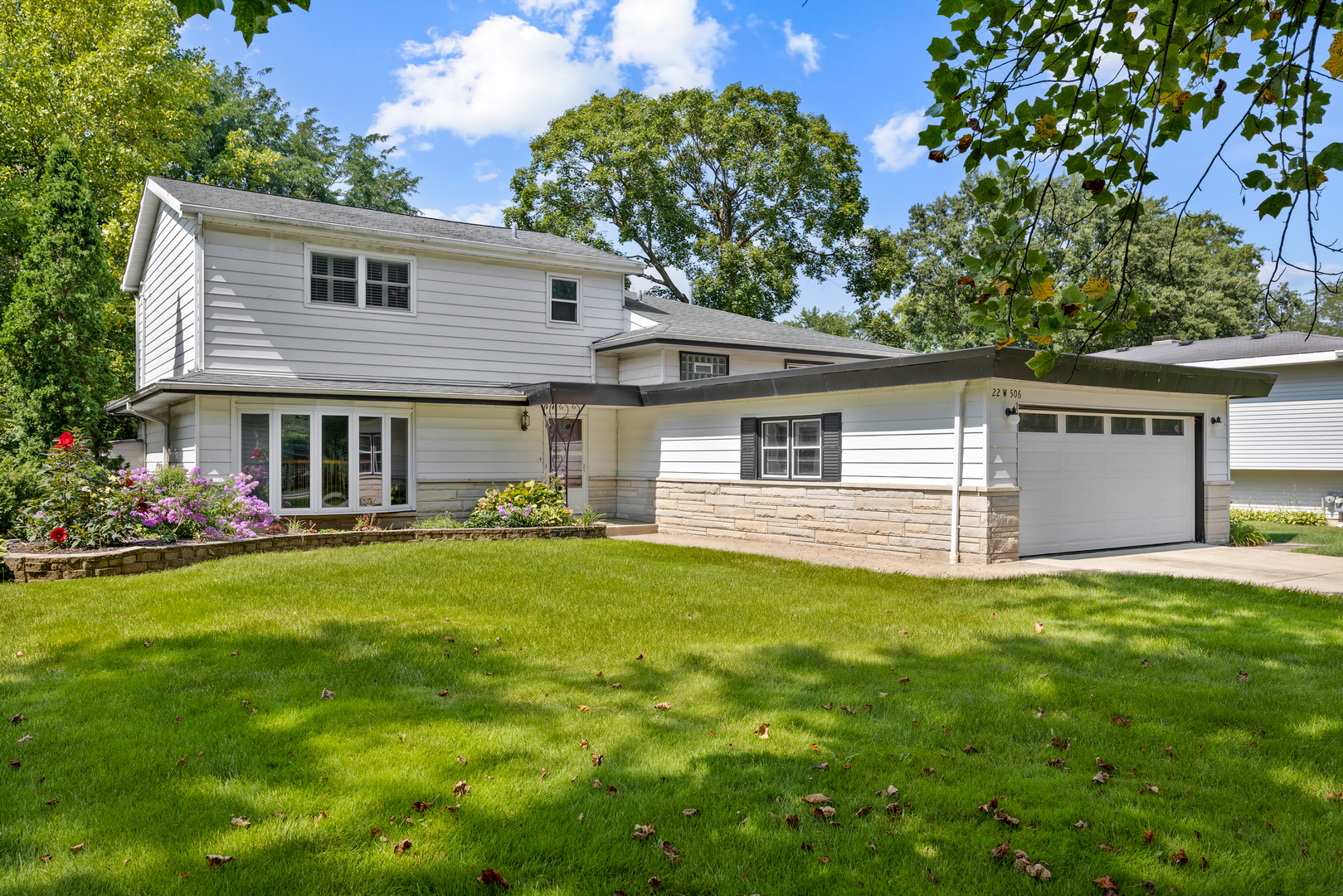 22W506 Arbor Lane, Glen Ellyn, IL 60137