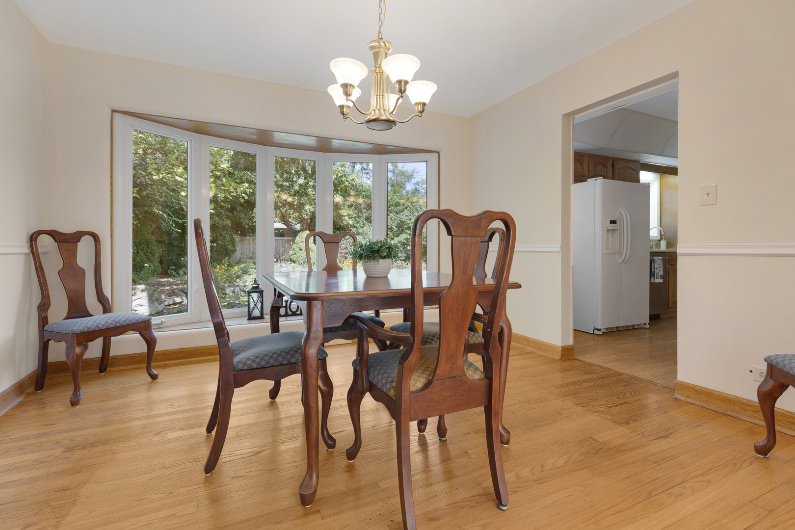 22W506 Arbor Lane, Glen Ellyn, IL 60137