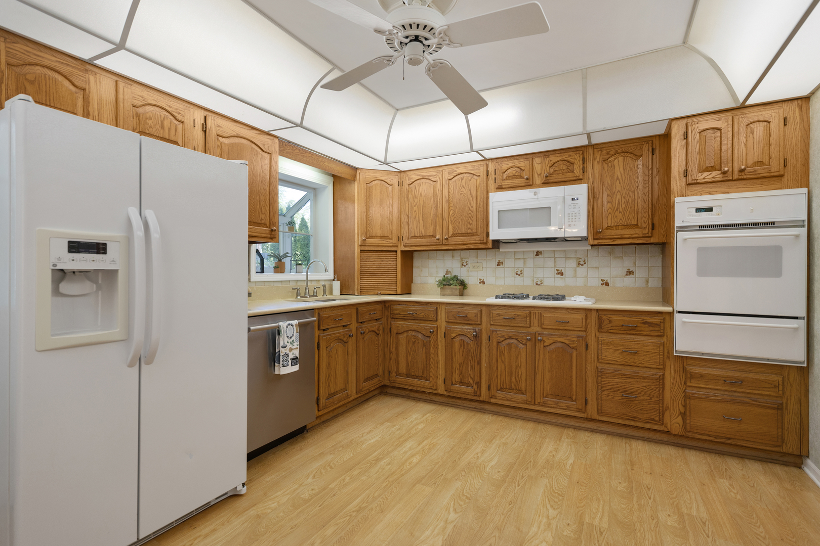 22W506 Arbor Lane, Glen Ellyn, IL 60137