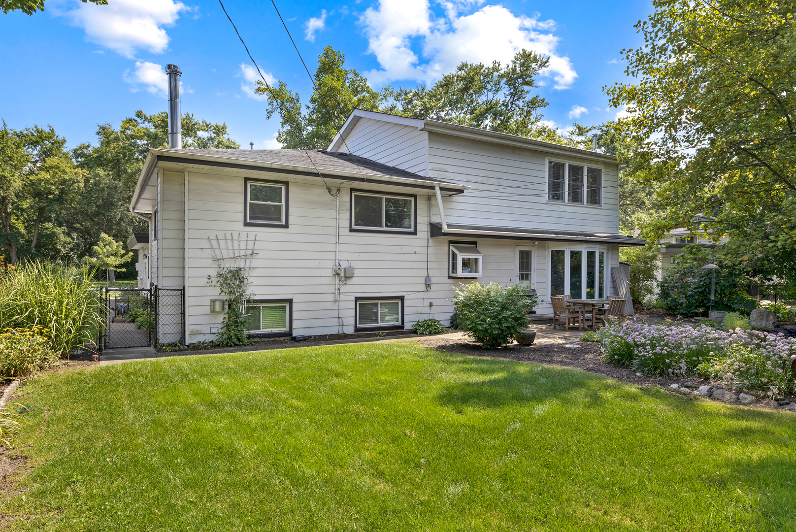 22W506 Arbor Lane, Glen Ellyn, IL 60137