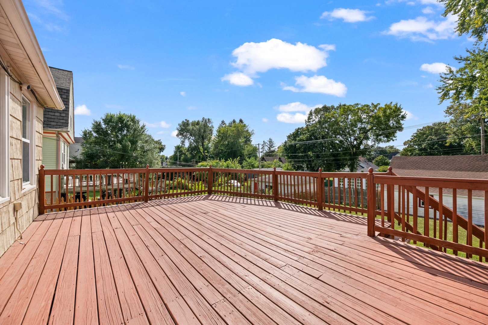 638 N Spring Street, Elgin, IL 60120