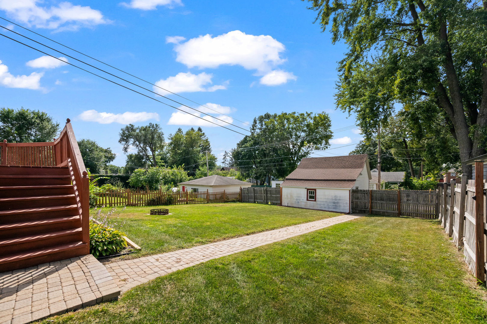 638 N Spring Street, Elgin, IL 60120