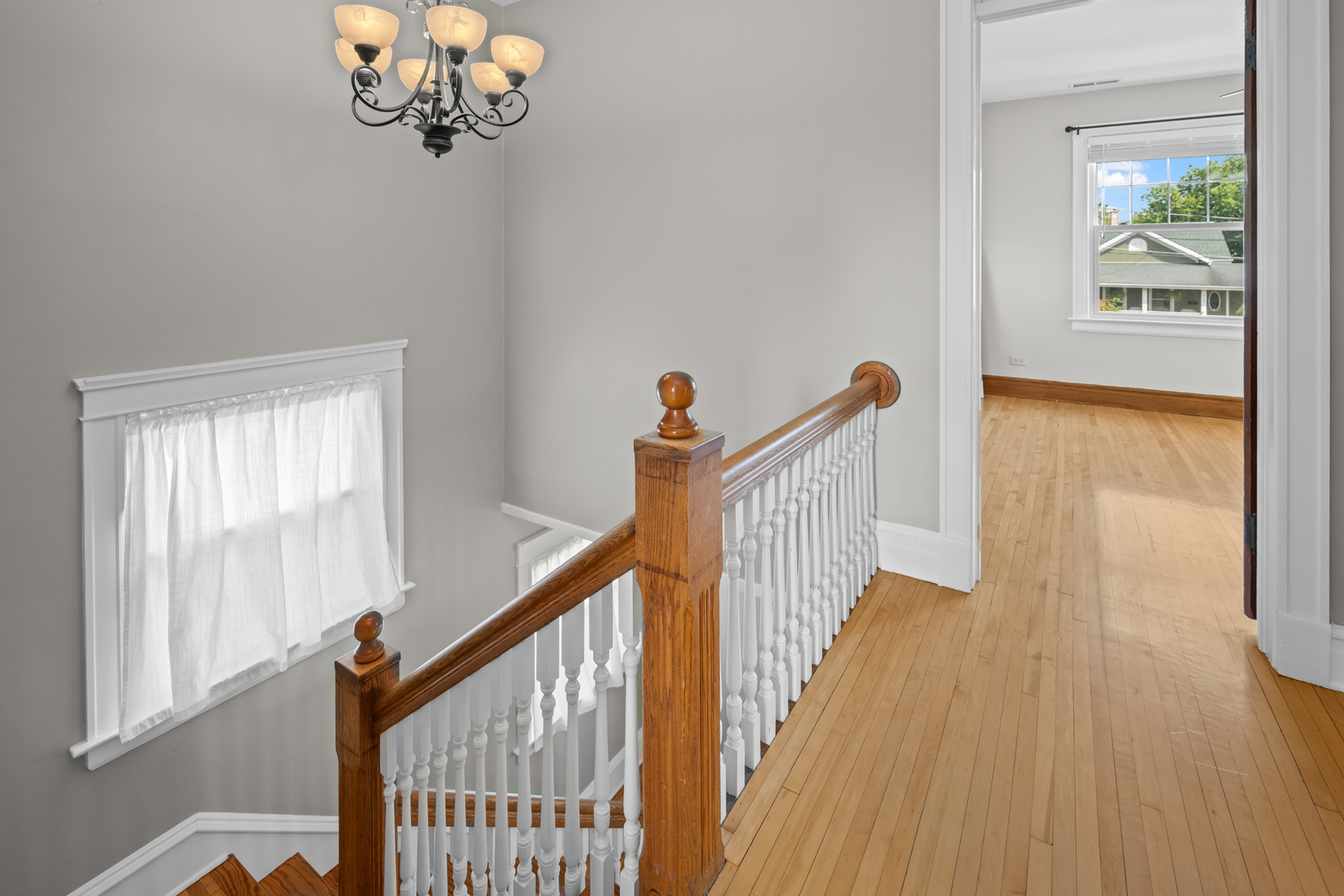 638 N Spring Street, Elgin, IL 60120