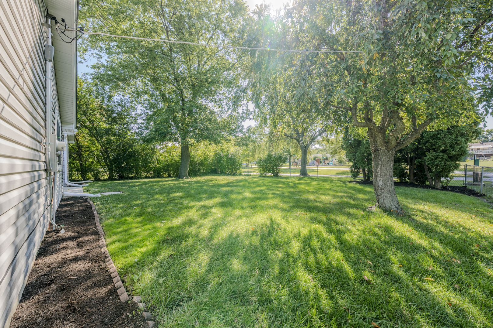719 Lacy Avenue, Streamwood, IL 60107