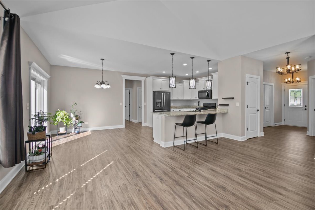 355 E Janet Drive, Braidwood, IL 60408