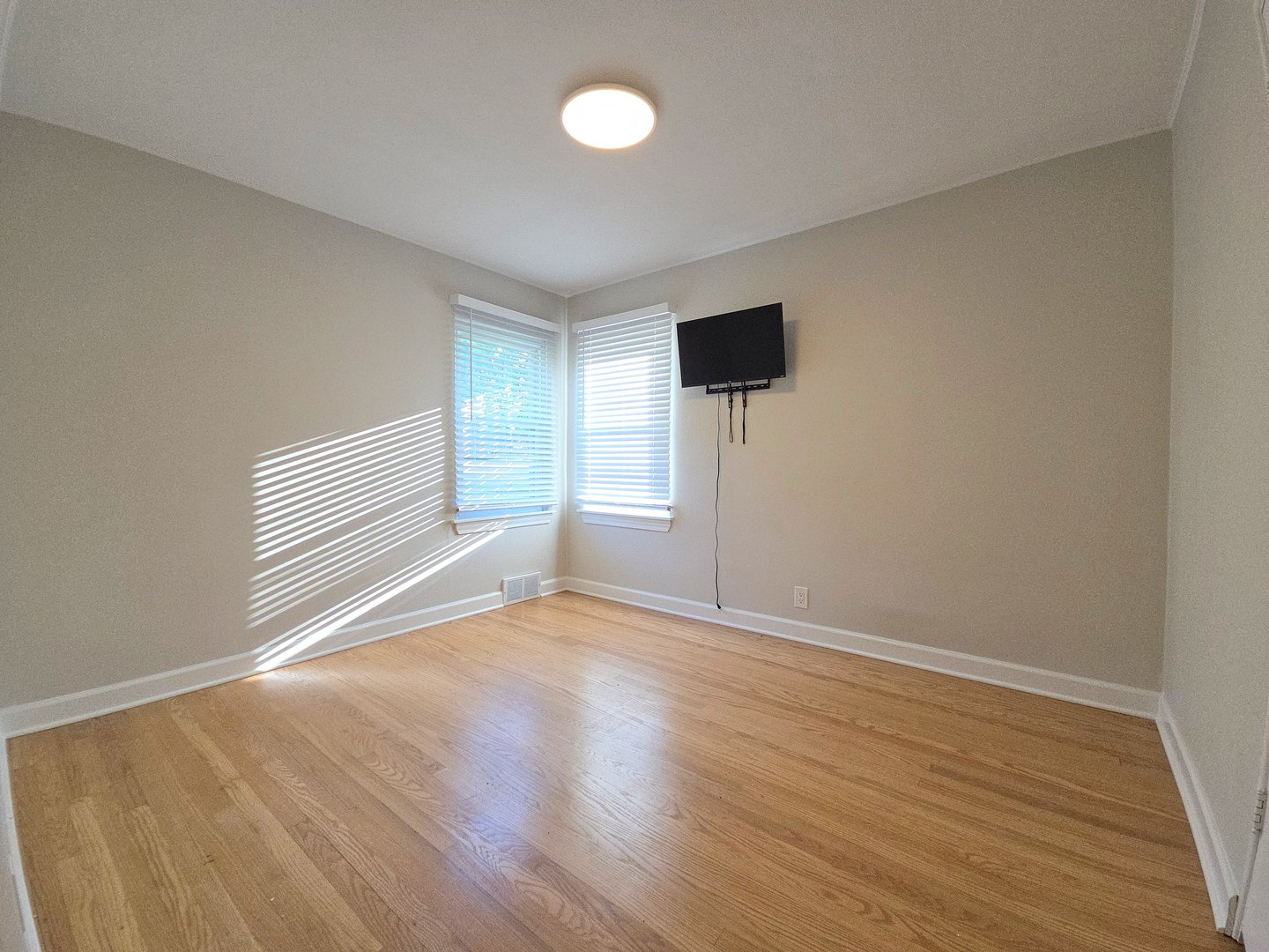 34 Evergreen Street, Lake Zurich, IL 60047