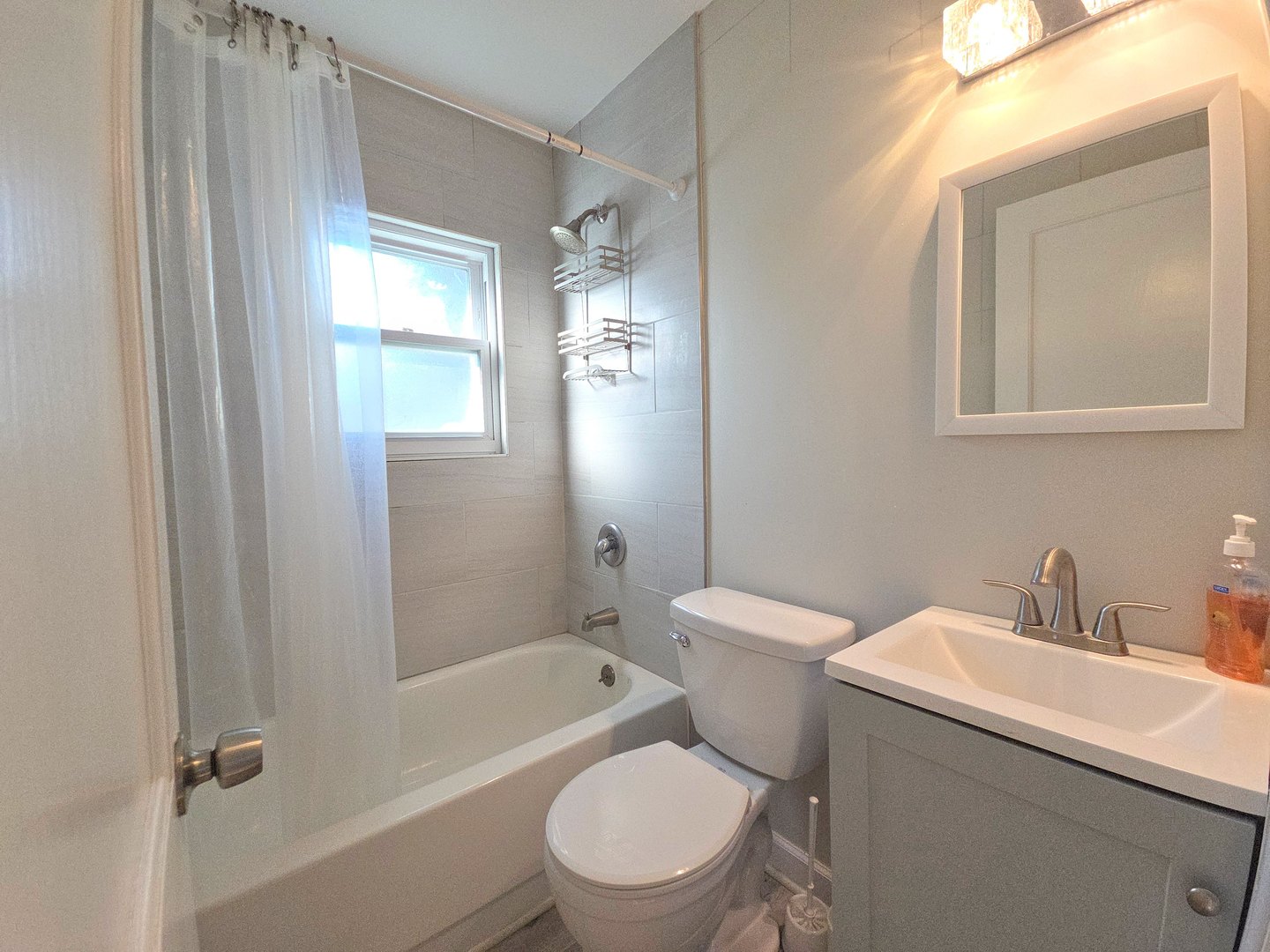 34 Evergreen Street, Lake Zurich, IL 60047