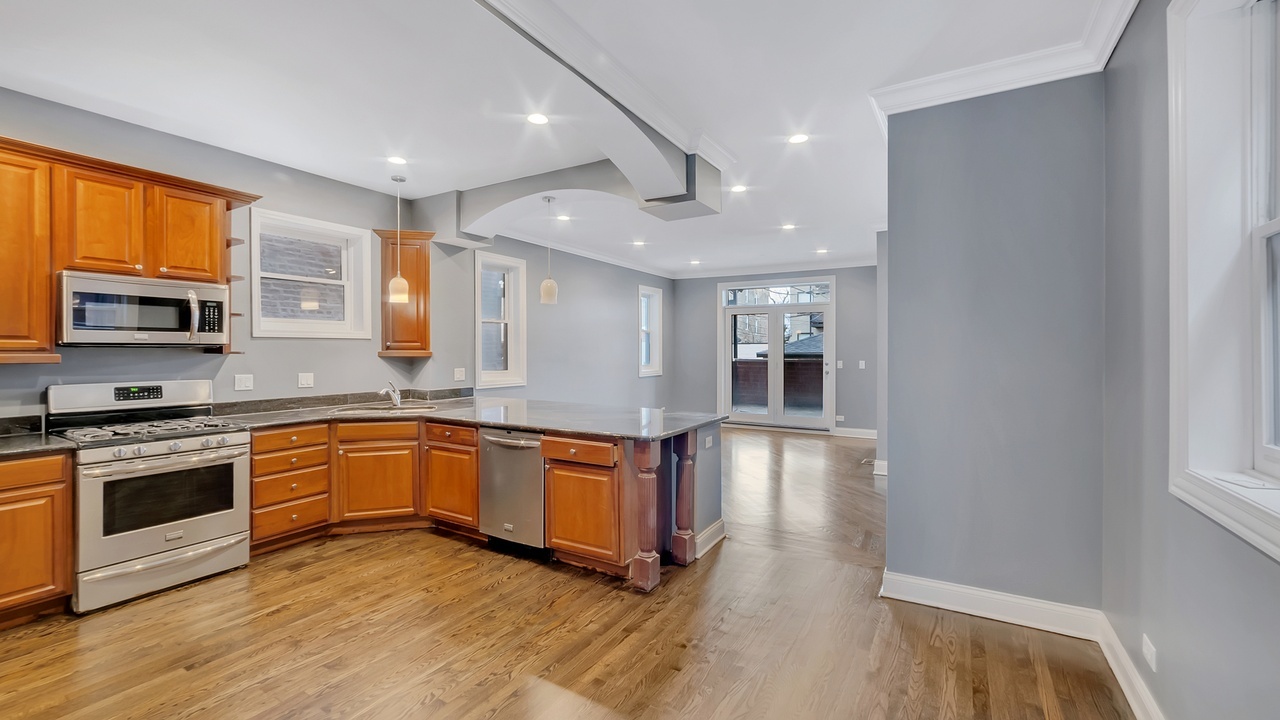 2417 W Fillmore Street #1, Chicago, IL 60612