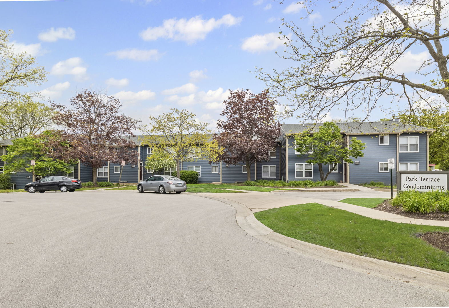 764 TERRACE Court #A, Elgin, IL 60120