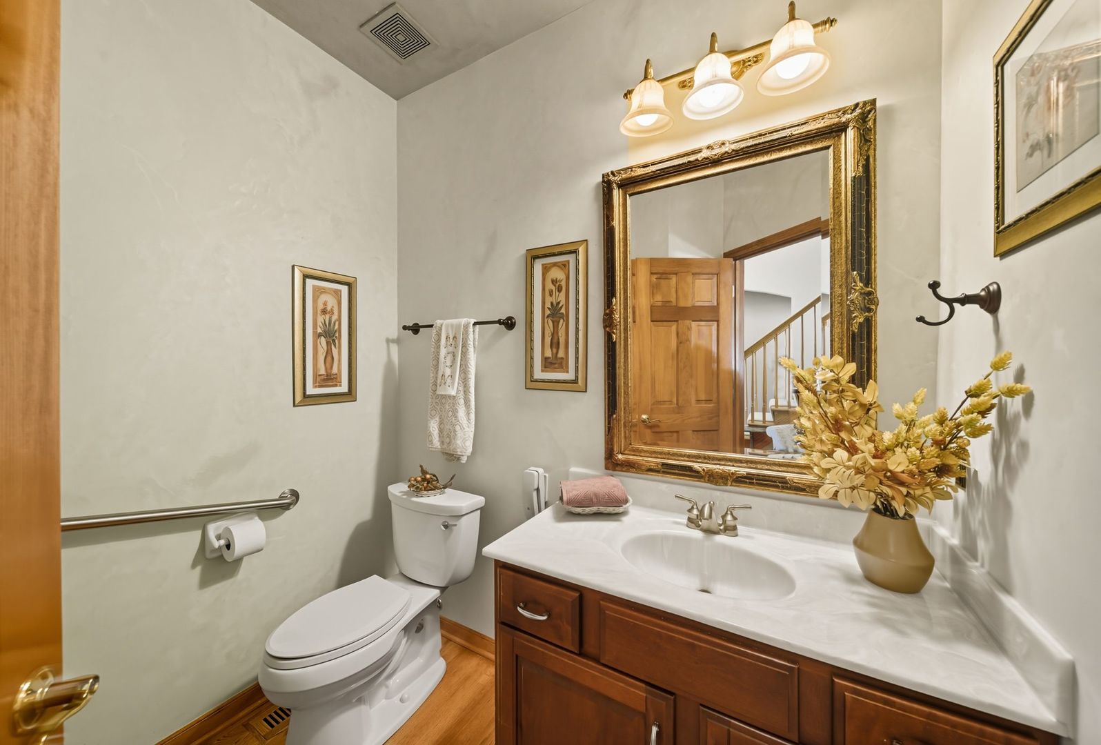 5727 Howard Avenue, La Grange Highlands, IL 60525