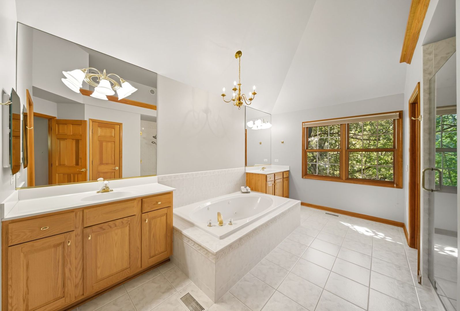5727 Howard Avenue, La Grange Highlands, IL 60525