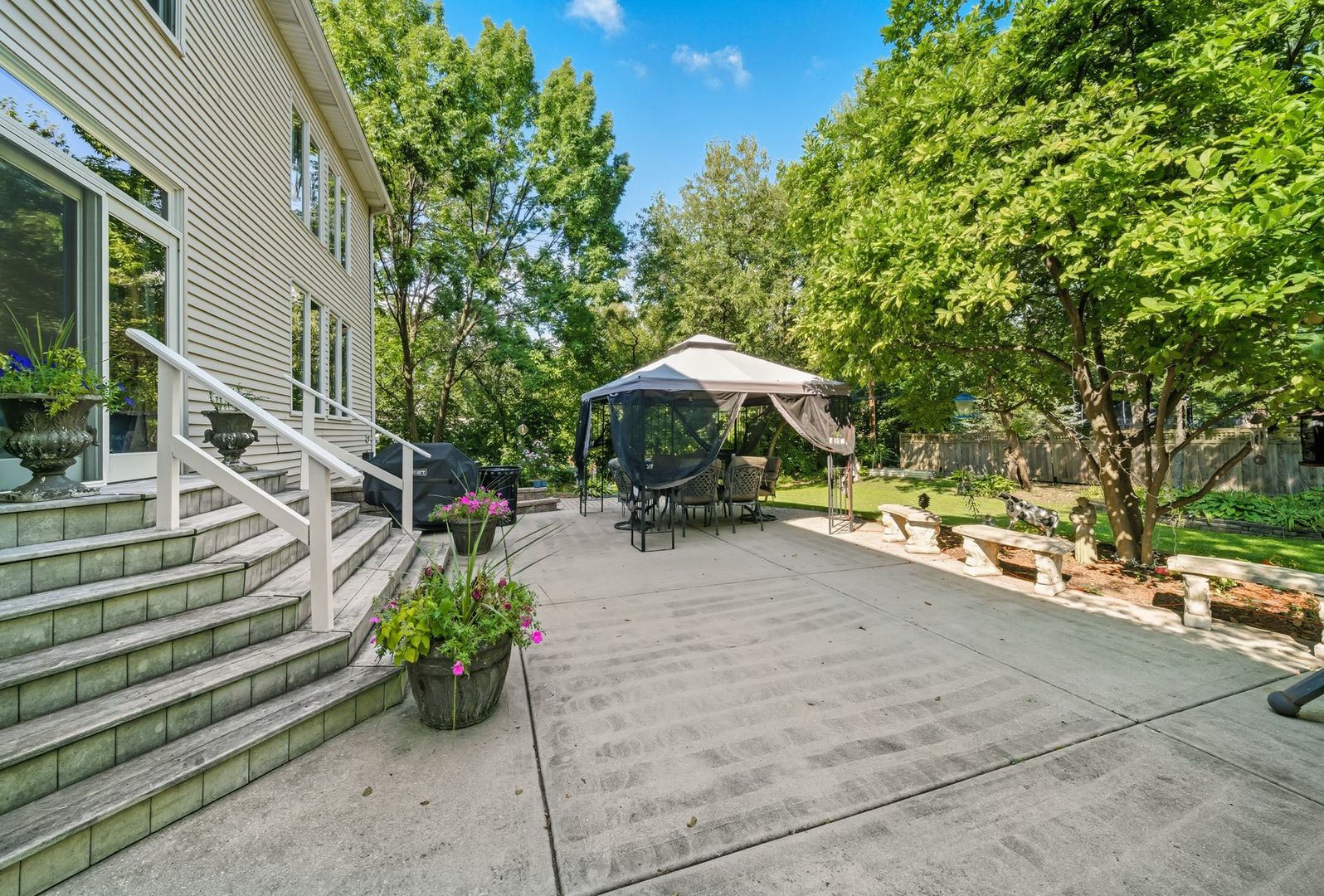 5727 Howard Avenue, La Grange Highlands, IL 60525