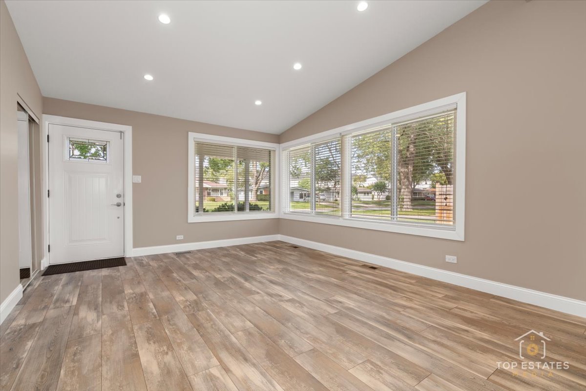 2807 Martin Lane, Rolling Meadows, IL 60008