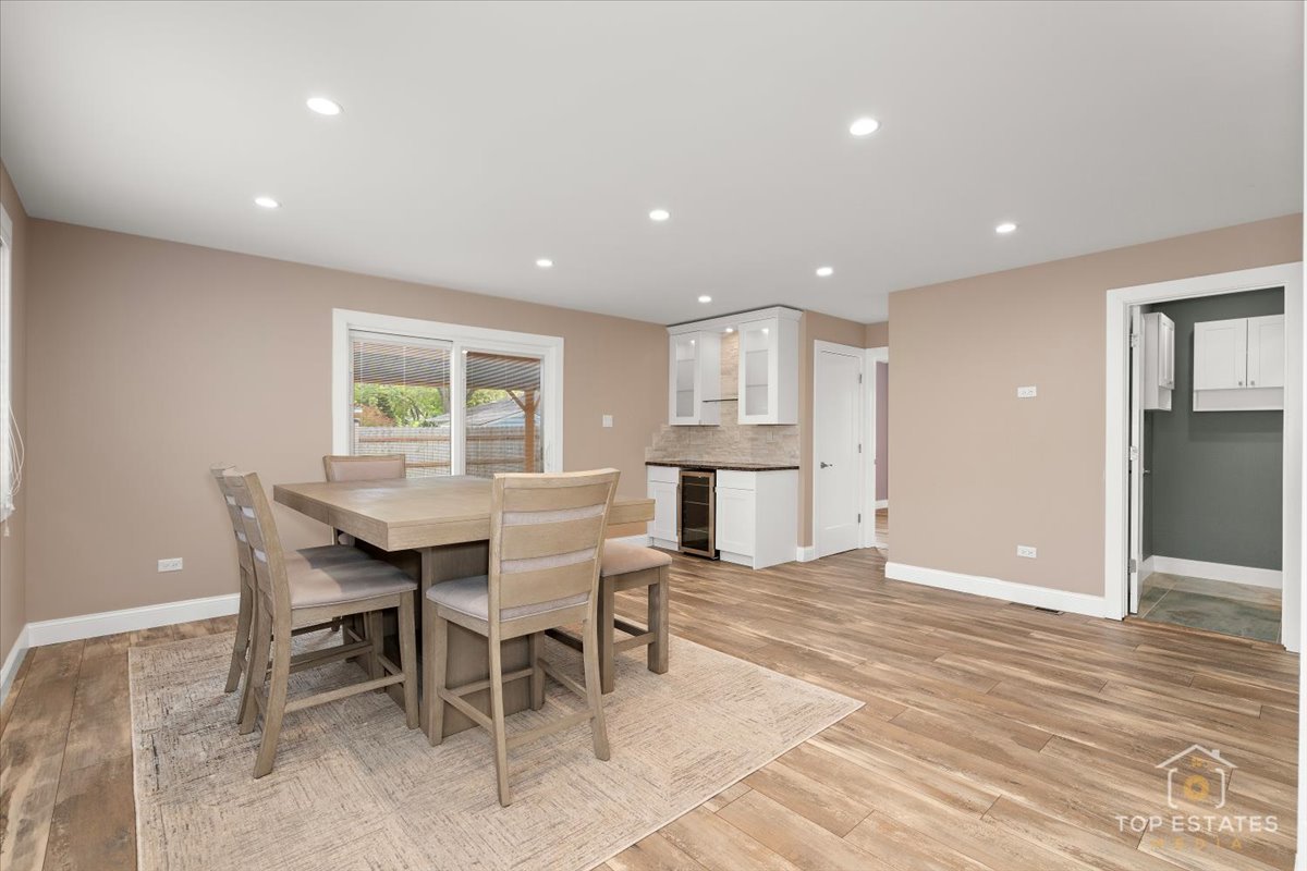 2807 Martin Lane, Rolling Meadows, IL 60008