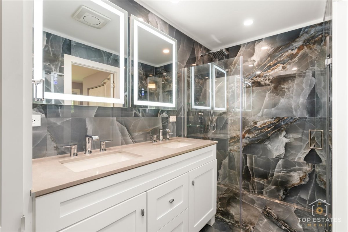2807 Martin Lane, Rolling Meadows, IL 60008