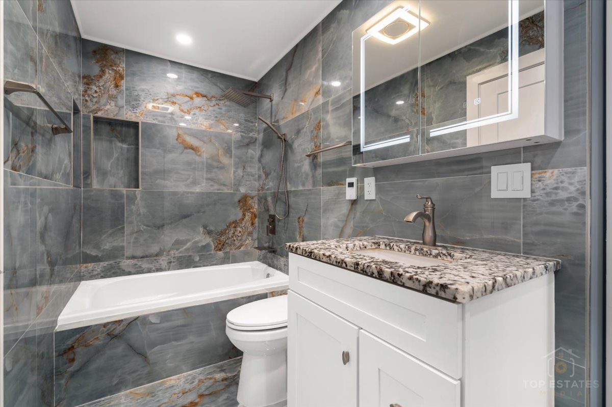 2807 Martin Lane, Rolling Meadows, IL 60008