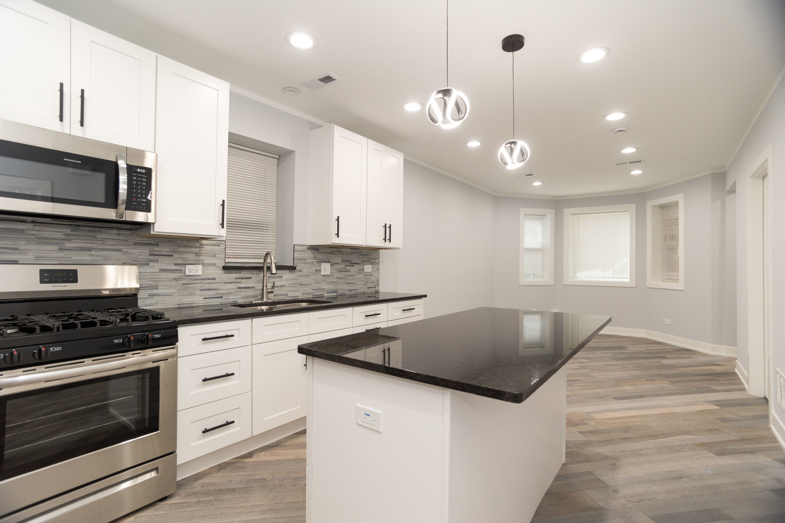 2847 N Ridgeway Avenue #1, Chicago, IL 60618