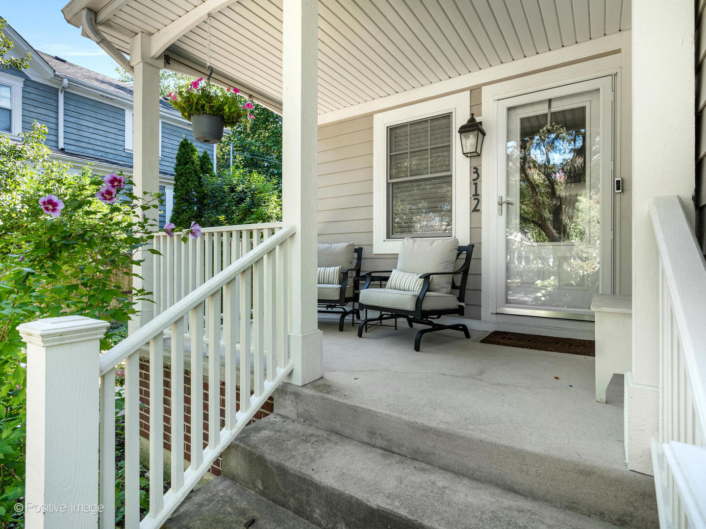312 W Harding Avenue, La Grange Park, IL 60526