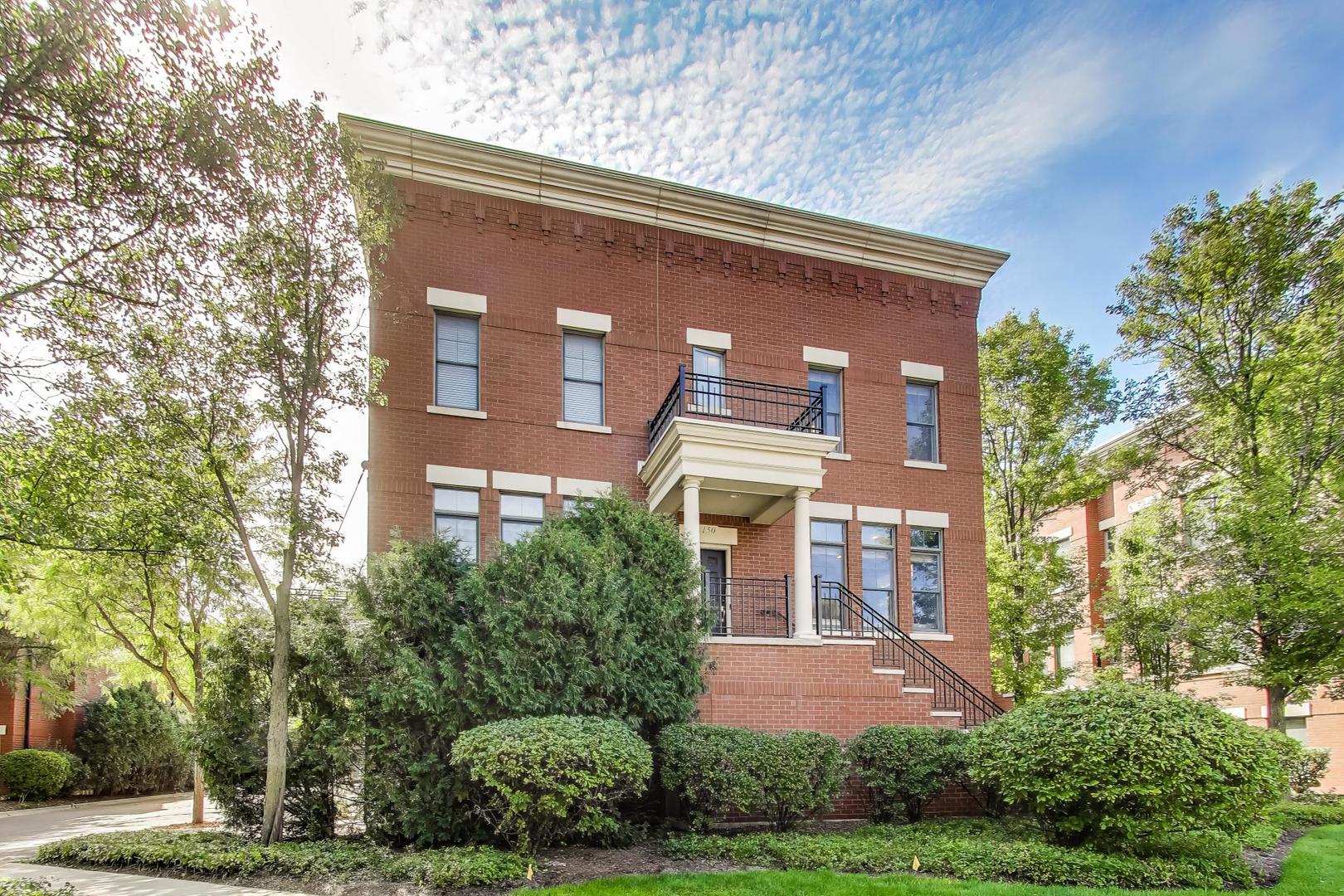 150 Festival Court, Elgin, IL 60120