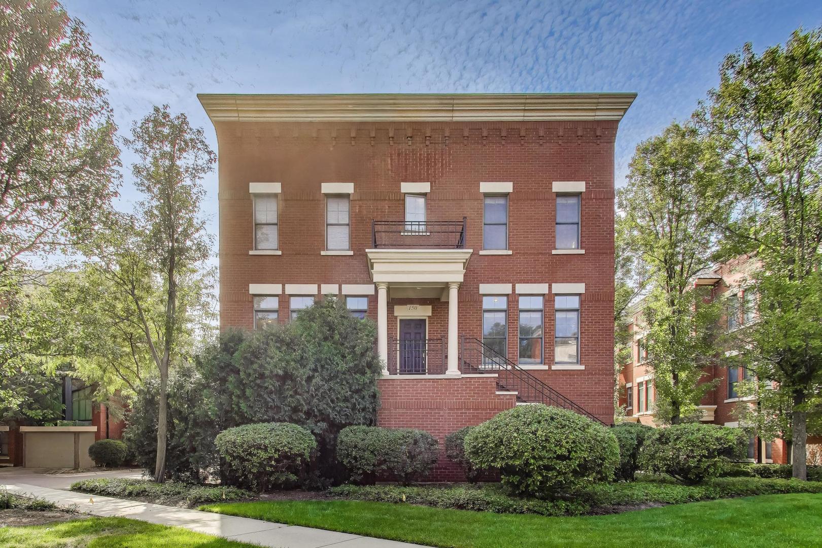 150 Festival Court, Elgin, IL 60120
