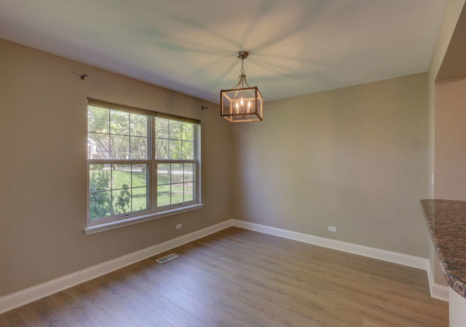 195 Island Court #195, Schaumburg, IL 60193