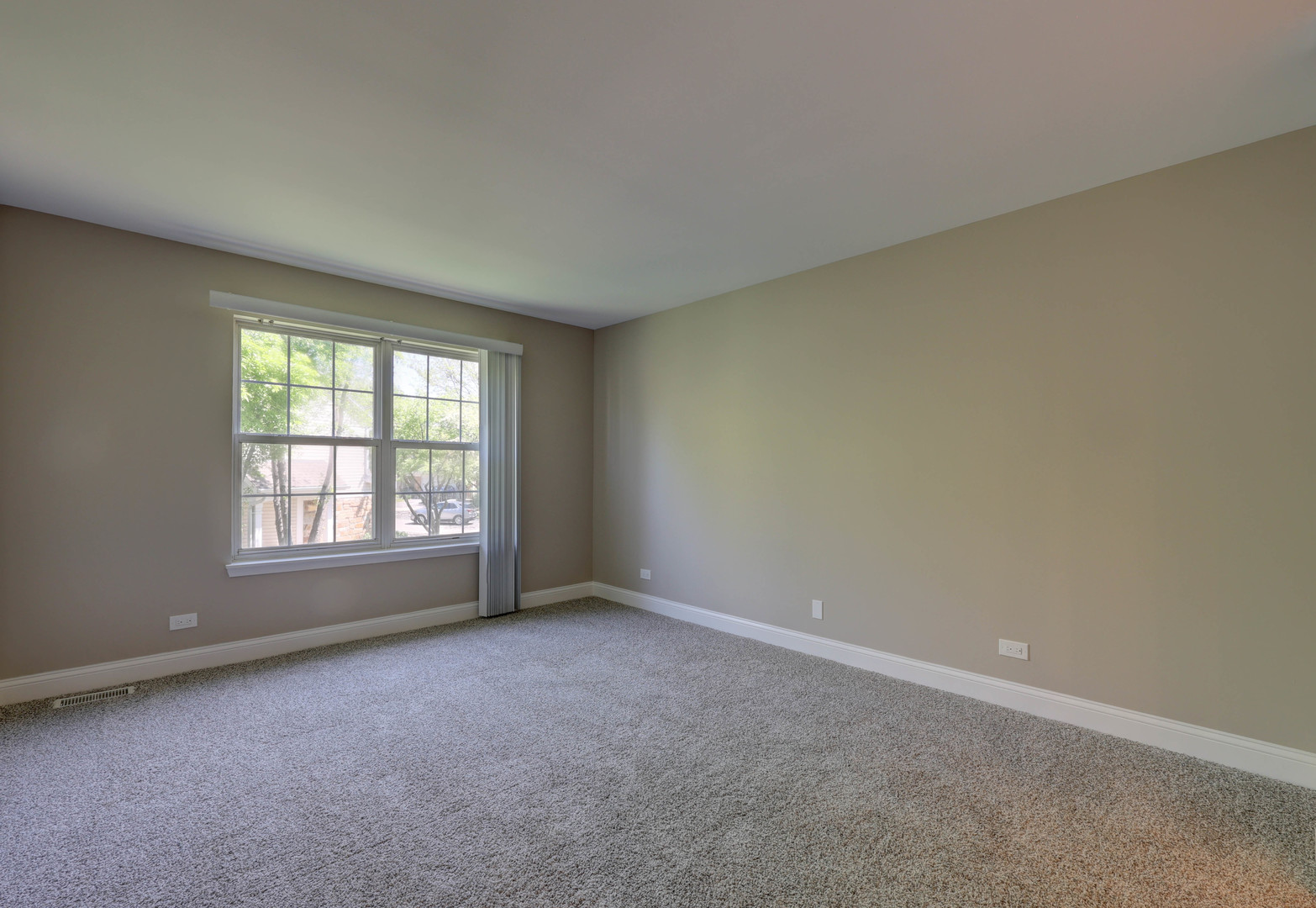 195 Island Court #195, Schaumburg, IL 60193