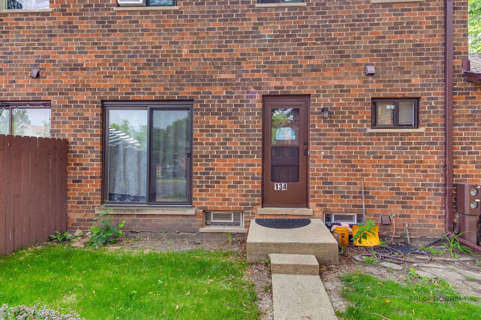 1S134 Holyoke Lane, Villa Park, IL 60181