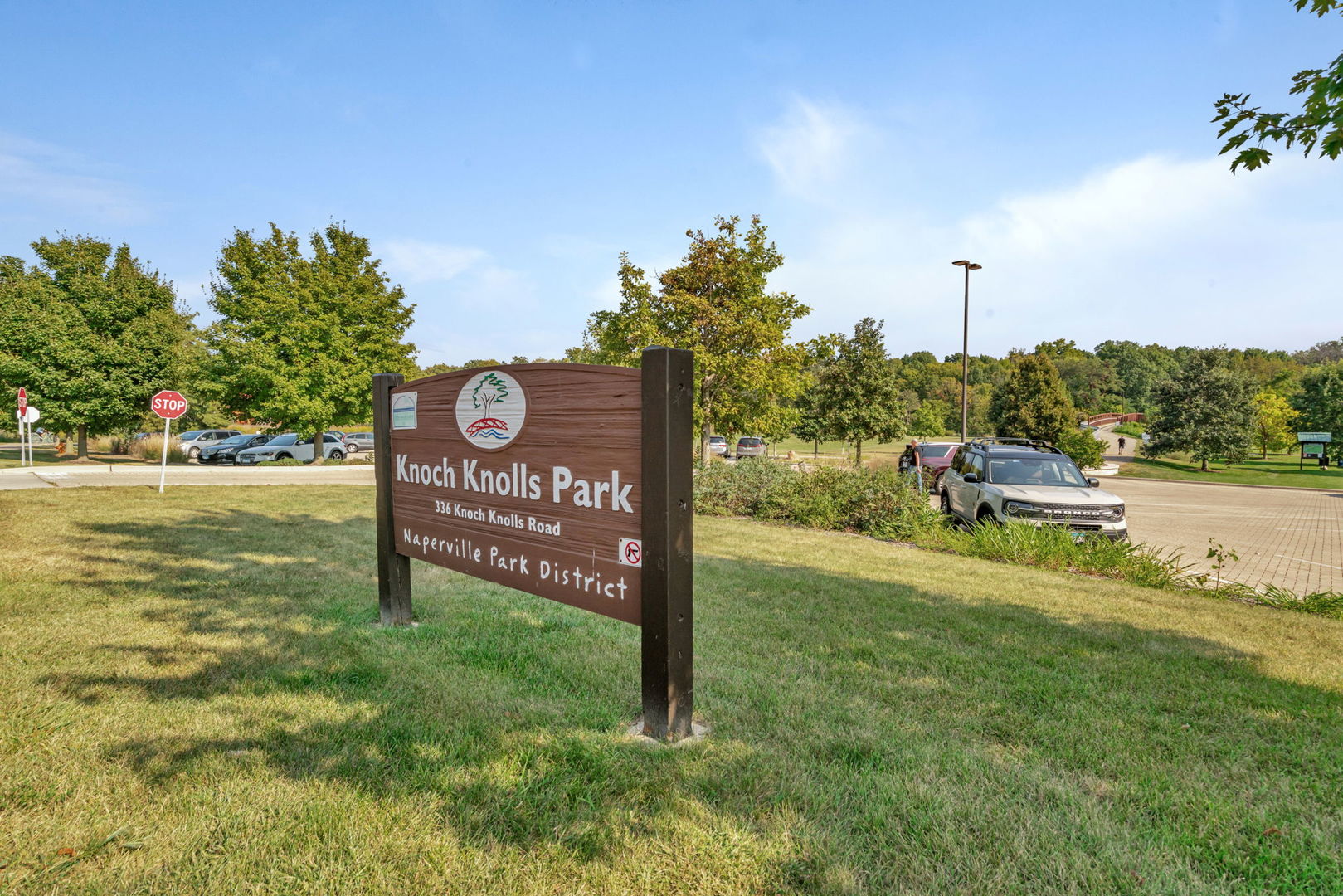 2471 Kingsley Drive, Naperville, IL 60565