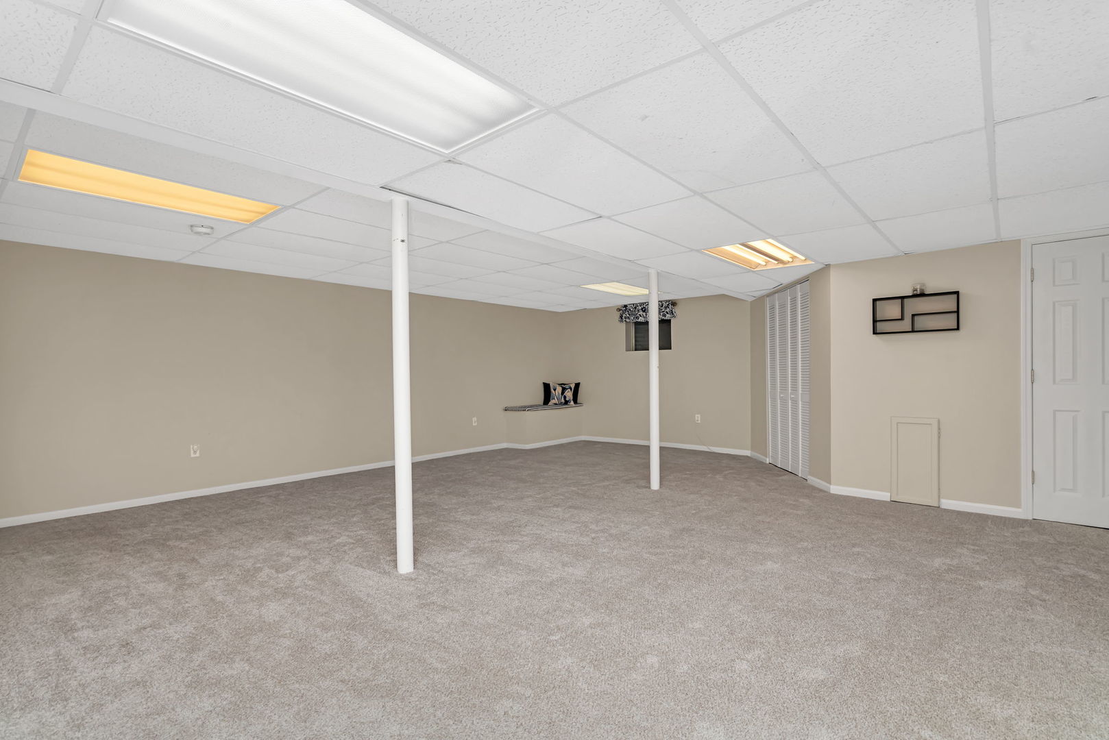 2471 Kingsley Drive, Naperville, IL 60565