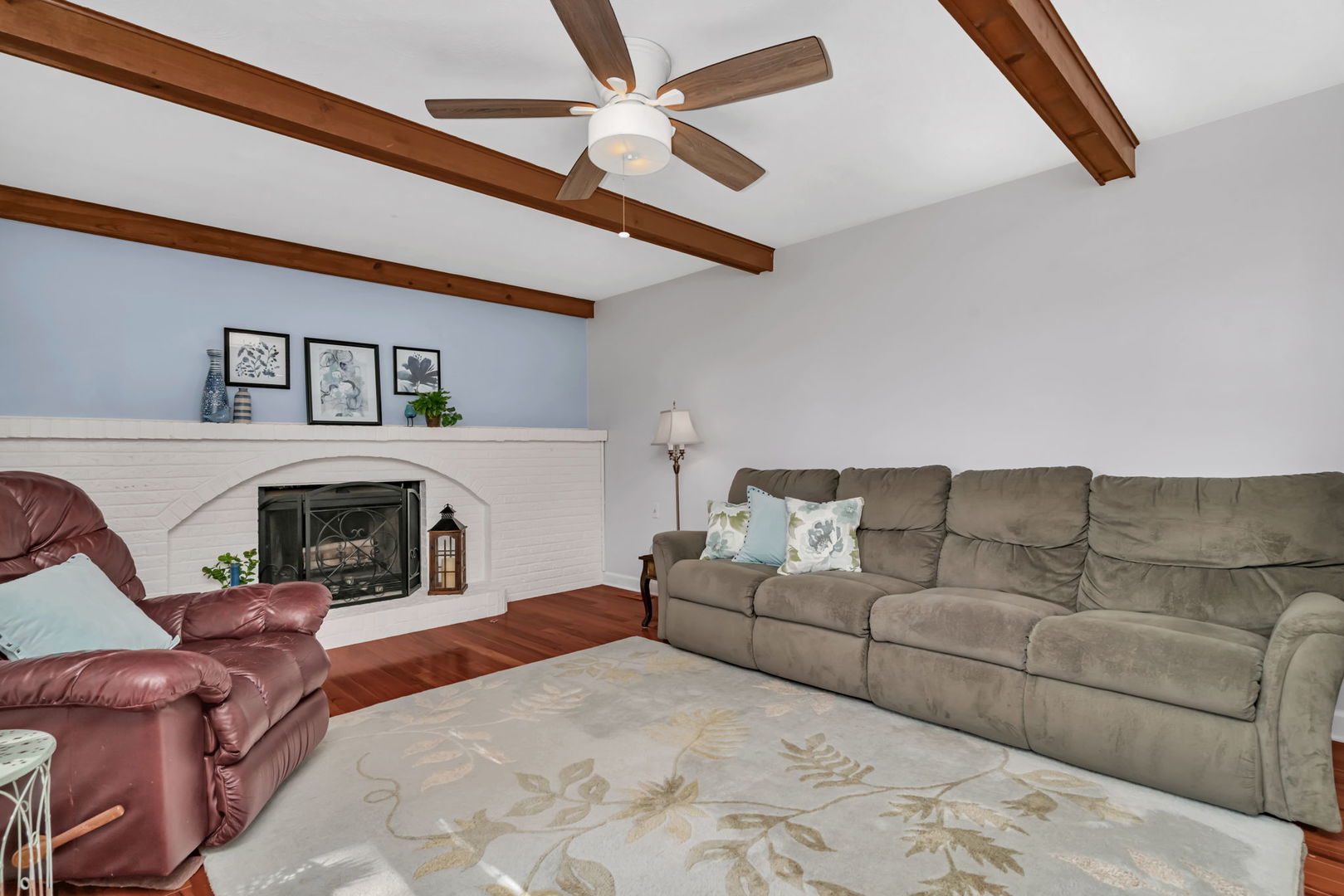 2471 Kingsley Drive, Naperville, IL 60565