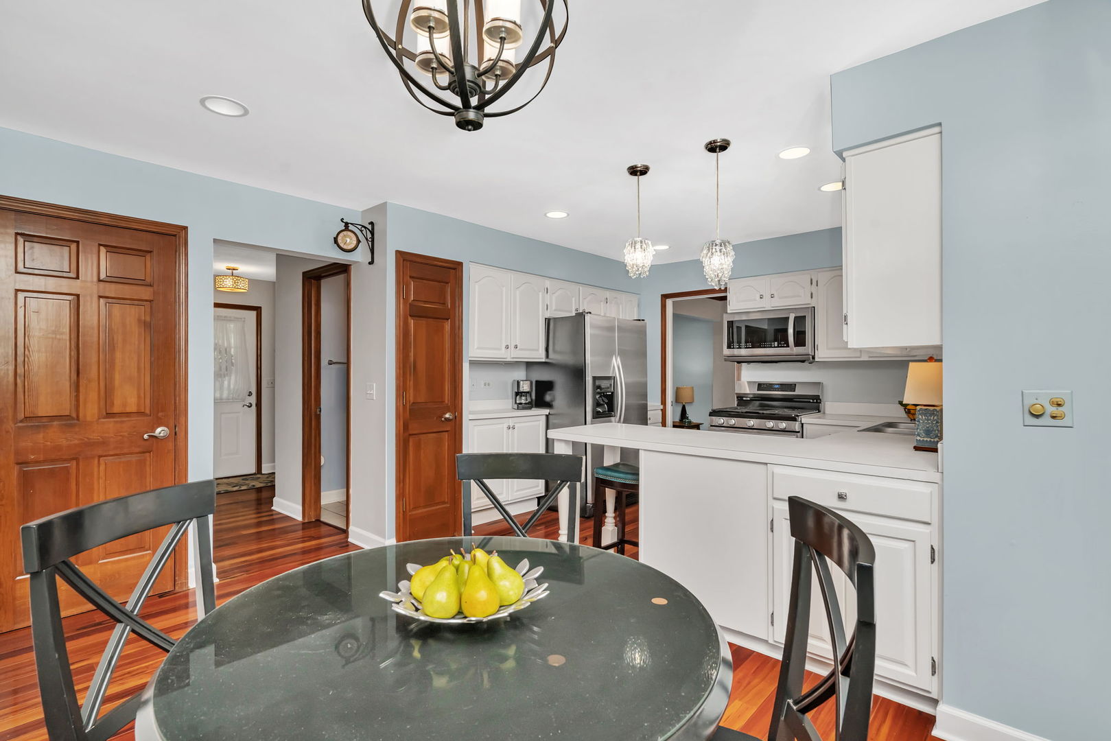 2471 Kingsley Drive, Naperville, IL 60565