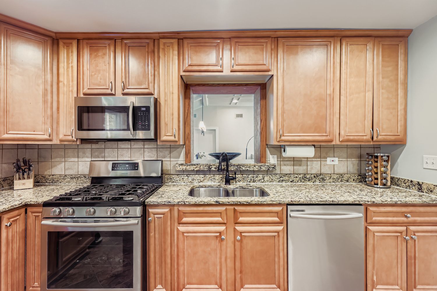 1008 W WILDWOOD Drive, Prospect Heights, IL 60070