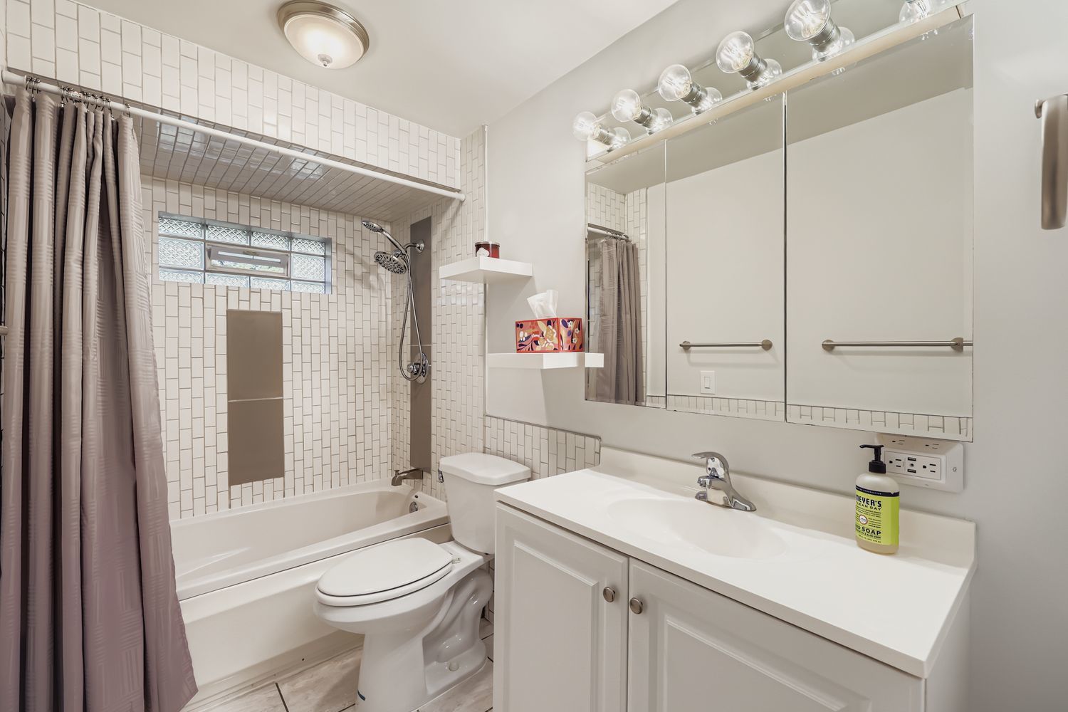 1008 W WILDWOOD Drive, Prospect Heights, IL 60070
