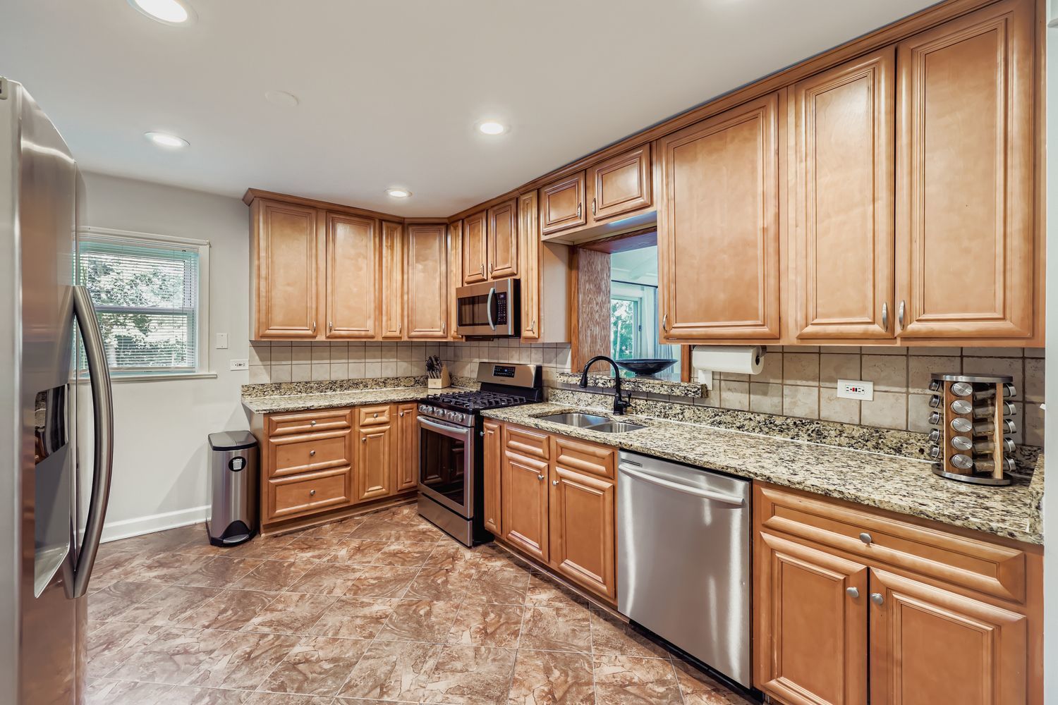 1008 W WILDWOOD Drive, Prospect Heights, IL 60070