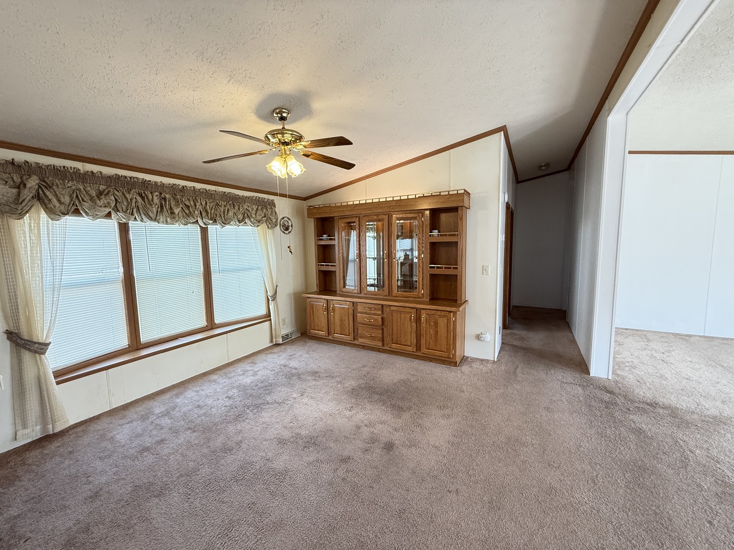 372 tulip Circle, Matteson, IL 60443
