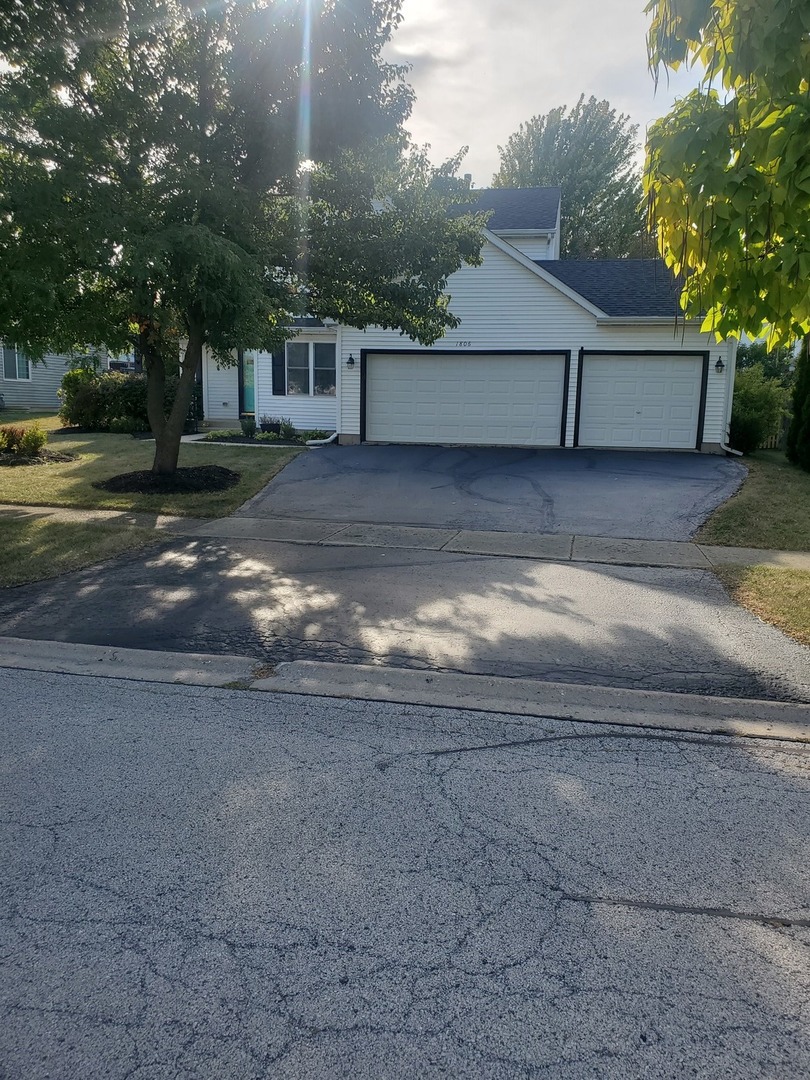 1806 Midday Drive, Zion, IL 60099