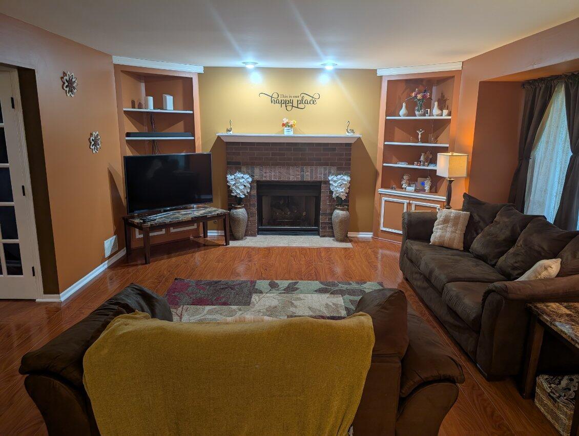 1806 Midday Drive, Zion, IL 60099