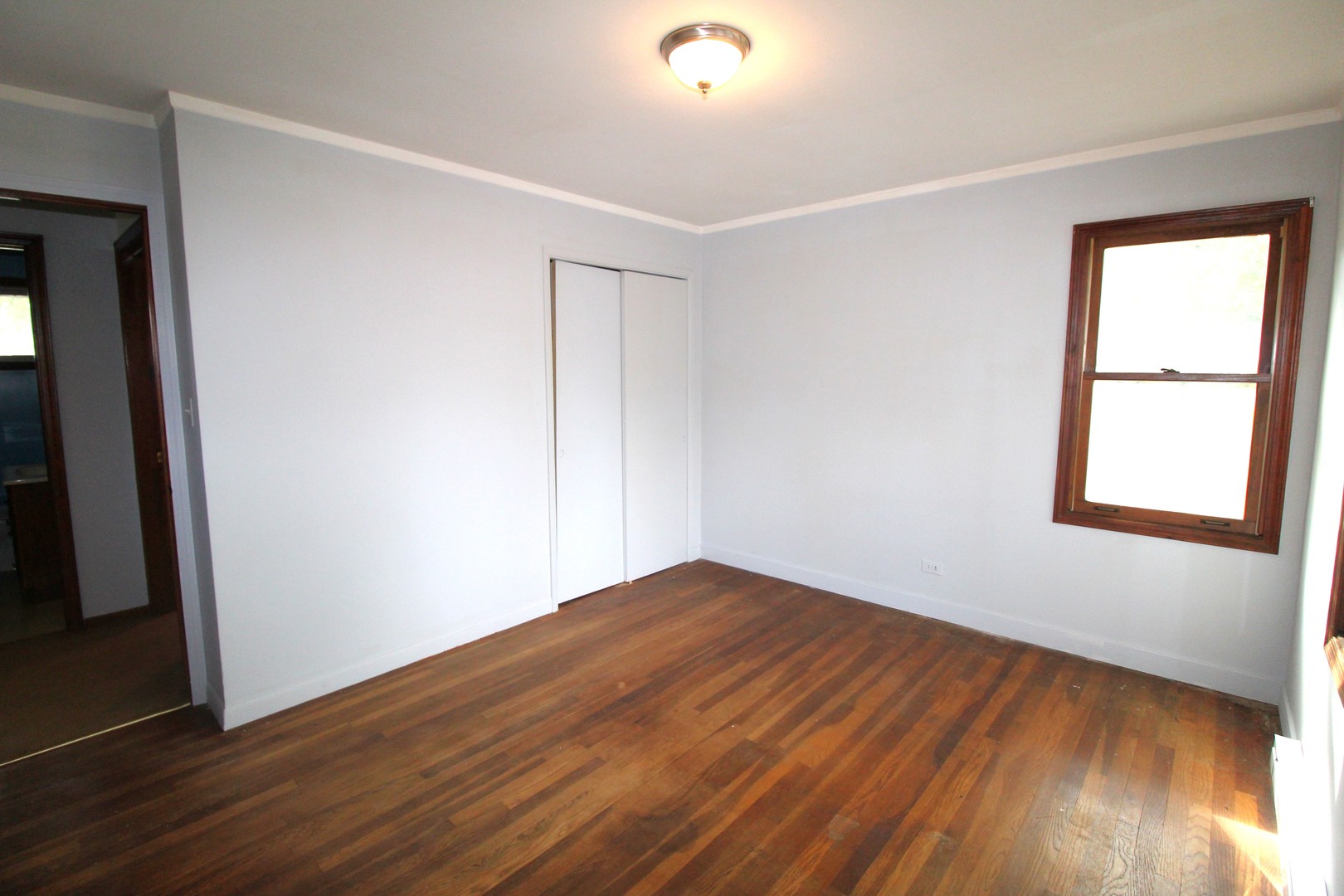 176 S Seymour Avenue, Mundelein, IL 60060