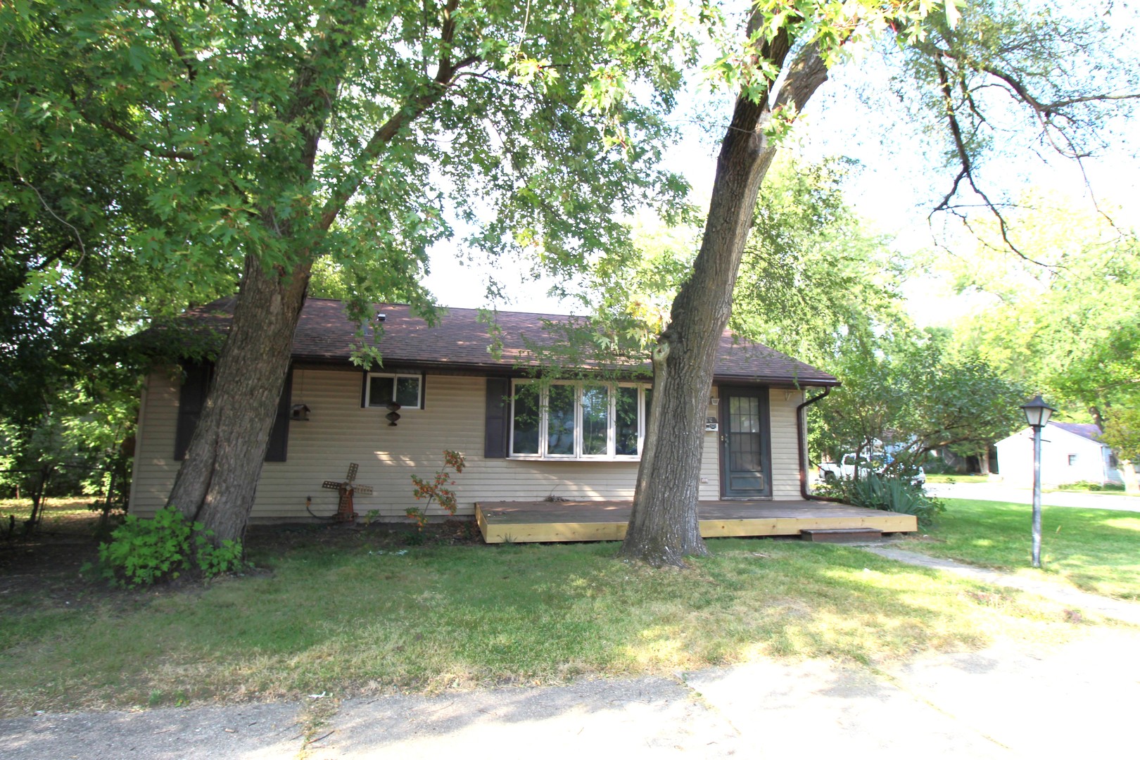 176 S Seymour Avenue, Mundelein, IL 60060